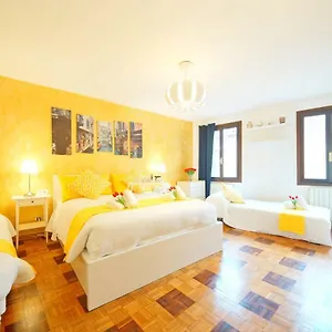  Apartment Calle Dei Fabbri Italy